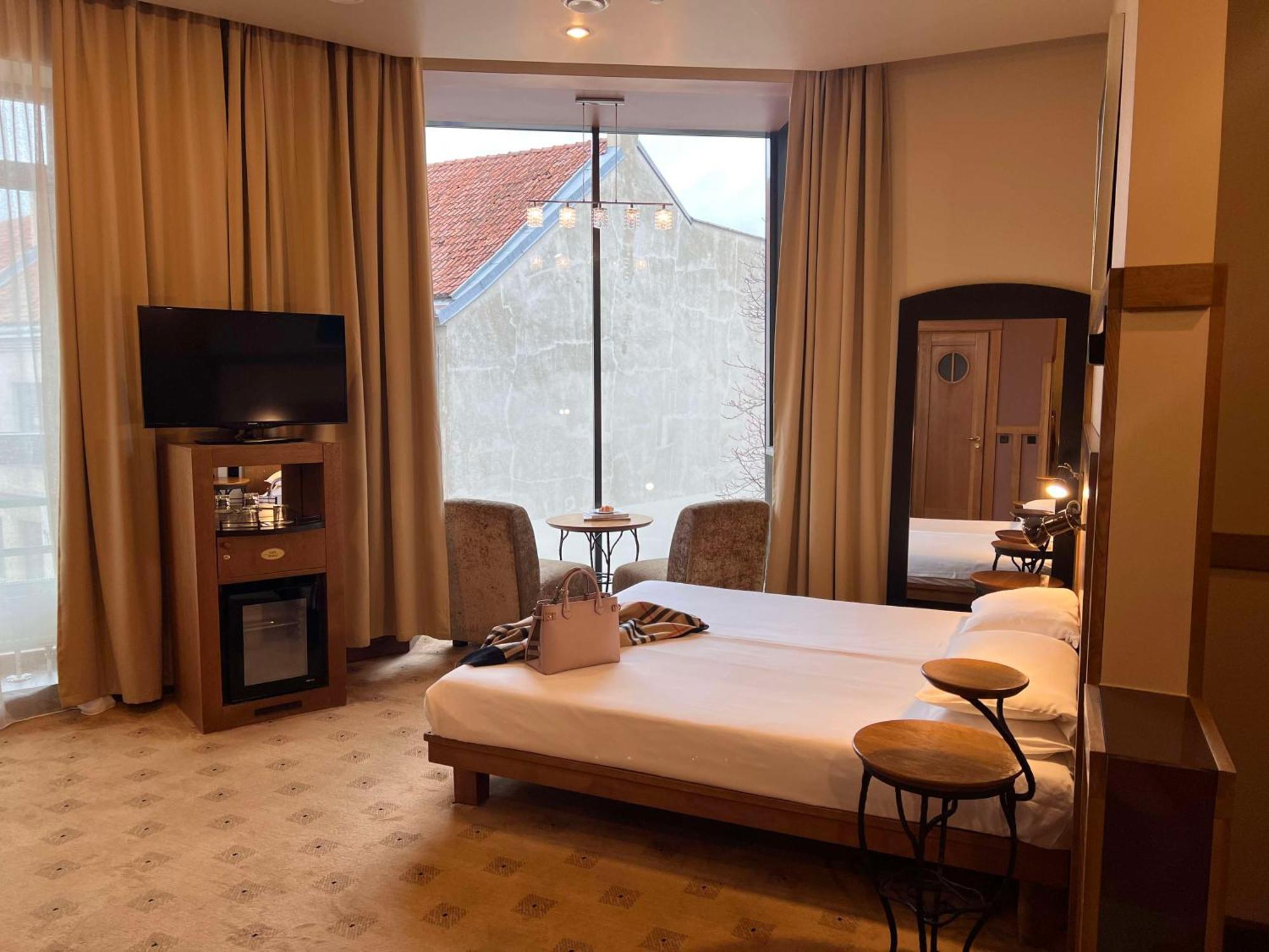 Best Western Santakos Hotel Kaunas Exterior foto